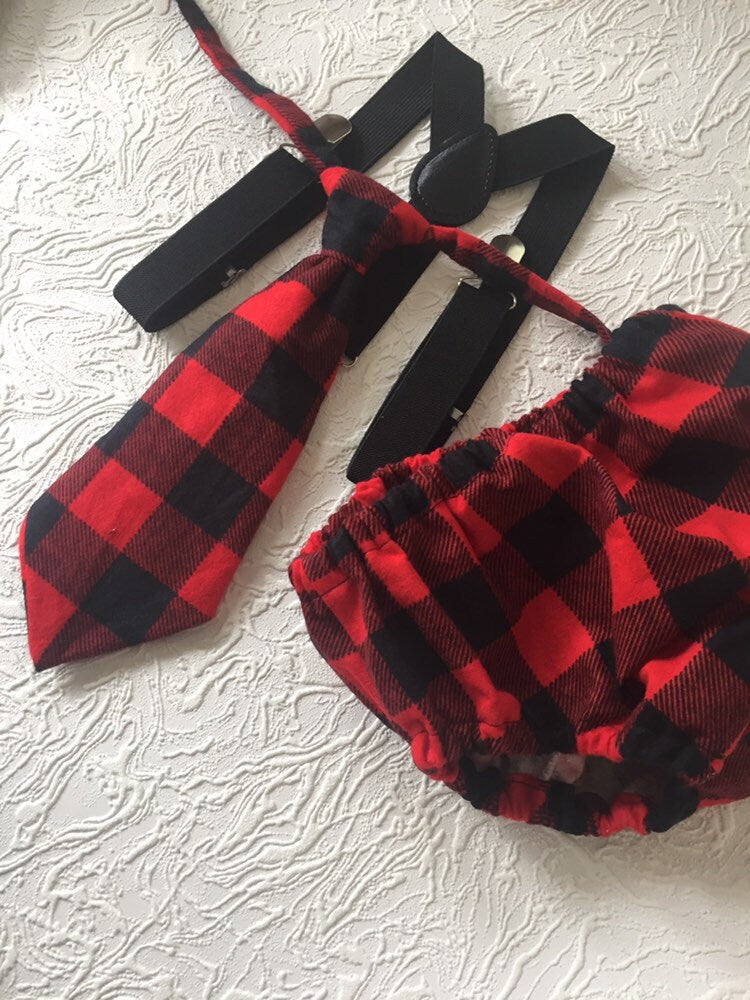 Buffalo Plaid Diaper Cover and suspenders- lumberjack Birthday, buffalo plaid boys tie, buffalo plaid bow tie, flannel boys Christmas outfit