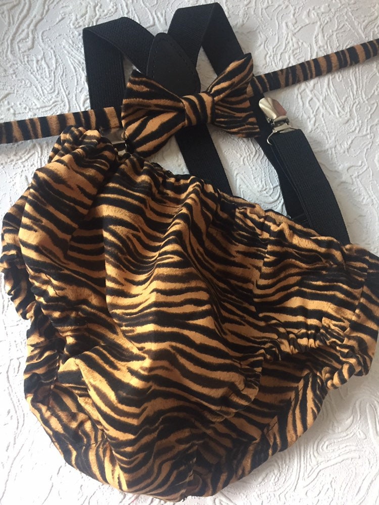 Wild one birthday boy outfit, wild one cake smash outfit boy, wild one party outfit, tiger cake smash outfit, tiger bloomer, tiger bow tie