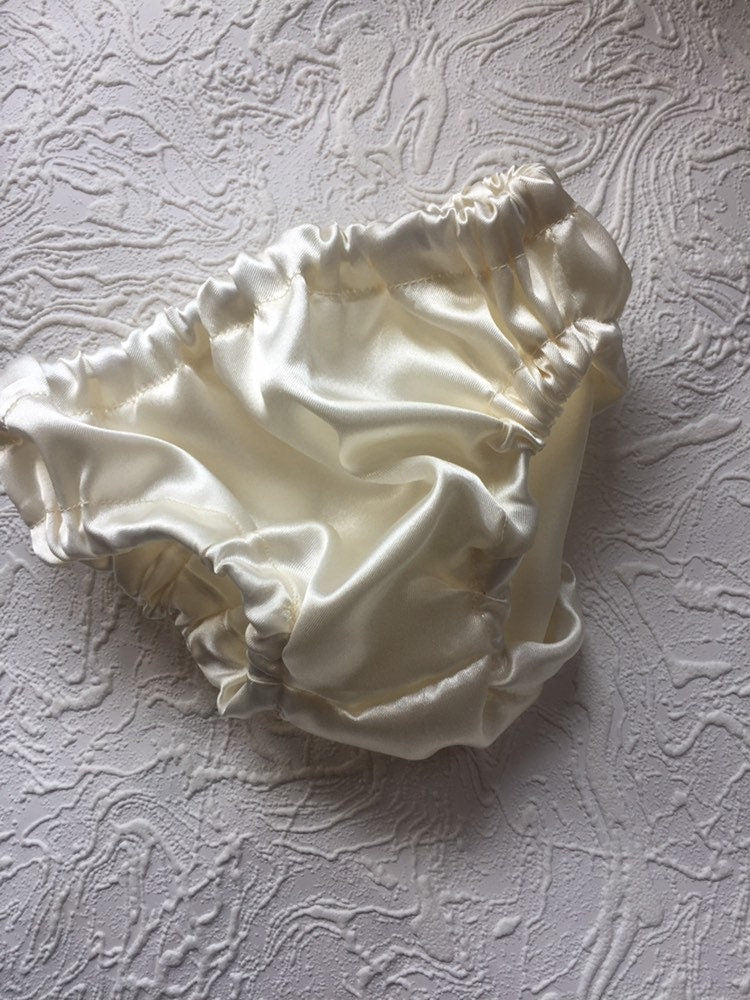 ivory bloomer with bow