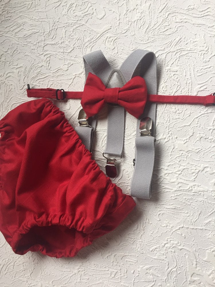 red cake smash outfit boy, red boys bow tie, red bow tie, smash cake outfit boy, red diaper cover bow tie, red baby bow tie, grey suspender