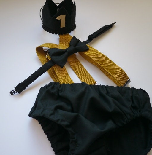 Cake Smash Boy Outfit, Black and Gold 1st Birthday Boy, Black Diaper Cover, Bowtie, Suspender, gold suspenders, First Birthday Boy, Boys 1st