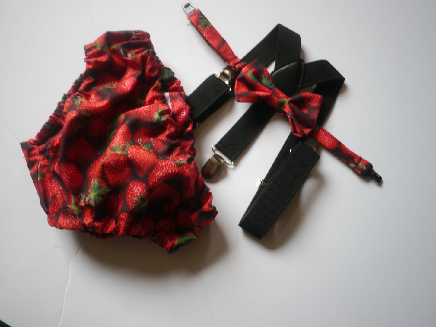 1st Birthday Watermelon Outfit,One in a melon birthday boy set, Watermelon bloomer, Watermelon smash cake outfit, watermelon boy cake smash