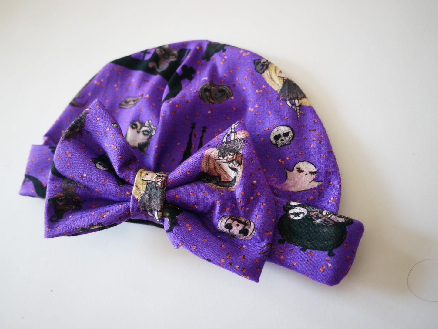 Baby girl hat with bow, baby girl hat, newborn hat with bow, baby girl hat, newborn girl hat, baby girl beanie, my first Halloween hat