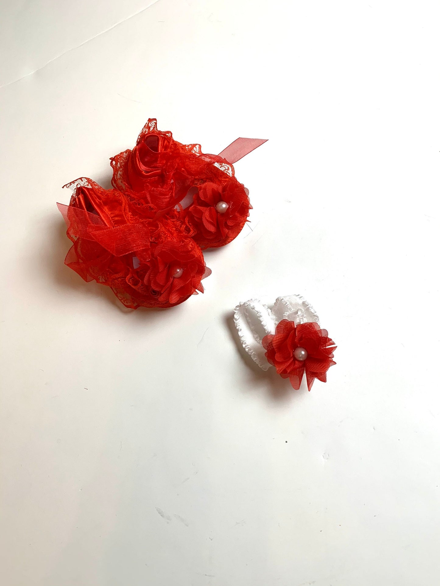 Red baby shoes set with lace and flower, Red baby gift set of cute baby shoes and headband, handmade baby girl dress SET, girl party outfit