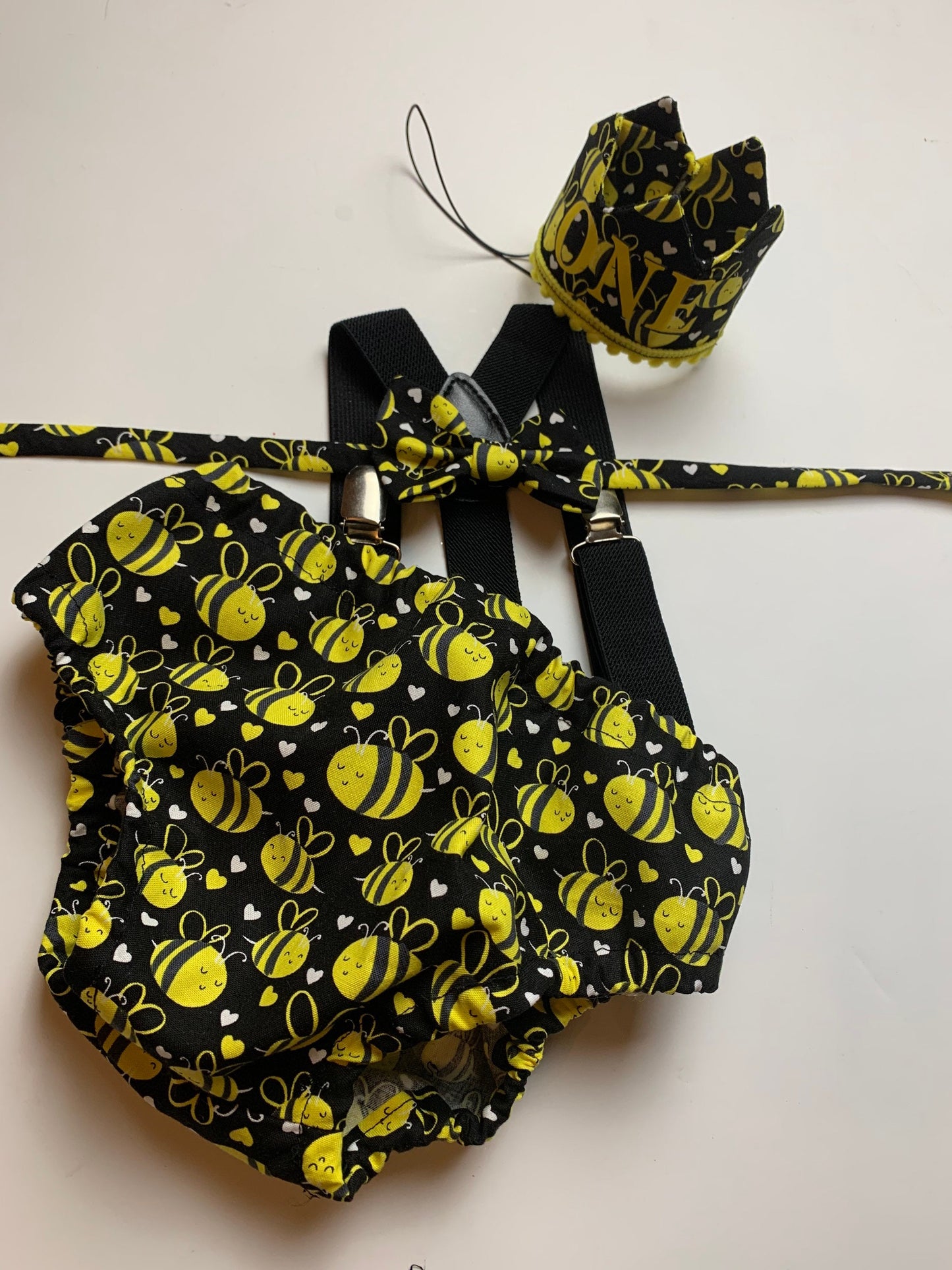 One birthday Bee theme cake, Bee black diaper cover, Boy First Birthday , bow tie yellow Diaper Cover Suspenders 1st Birthday Photoshoot