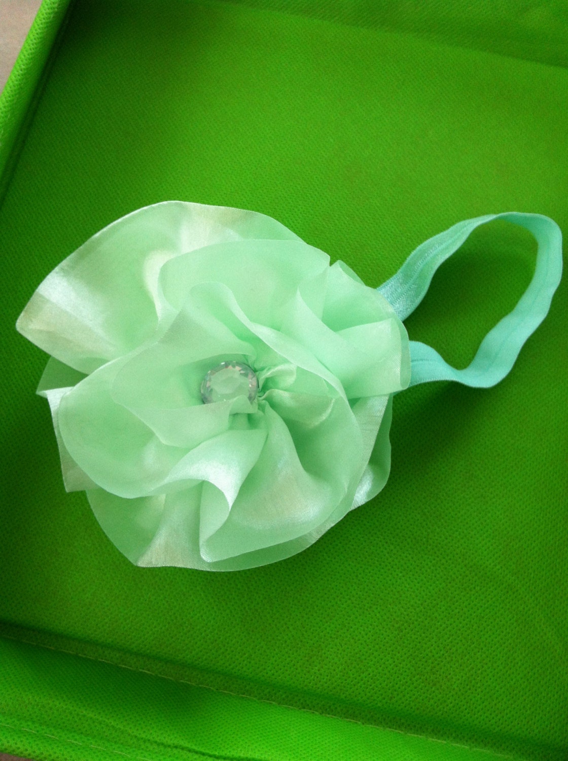 green flower baby headband, baby flower headband, green baby headband, pretty baby headband, summer baby headband, mint green baby headband