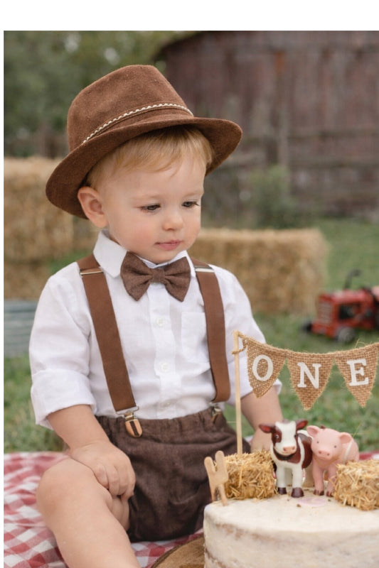Light denim sitter set - baby boy photo prop - baby clothes - vintage style - flat cap - cake smash outfit