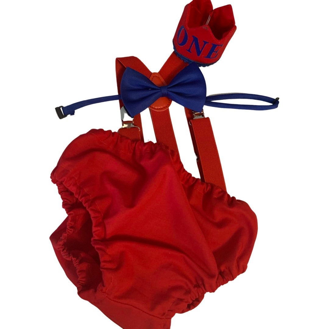 red cake smash outfit boy, Videogame cake smash, red bow tie, smash cake outfit boy, red diaper cover, red blue baby bow tie, red suspenders