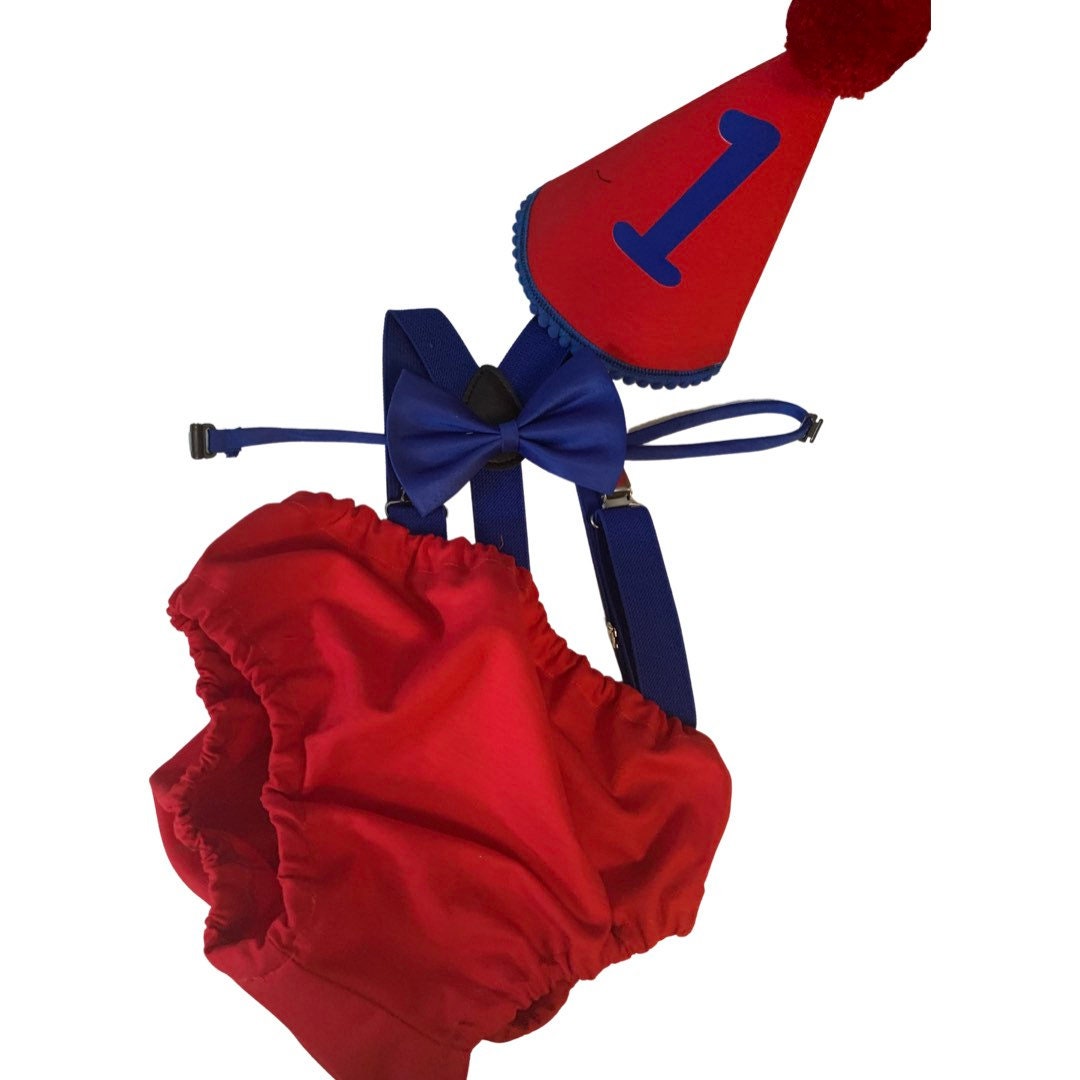 red cake smash outfit boy, Videogame cake smash, red bow tie, smash cake outfit boy, red diaper cover, red blue baby bow tie, red suspenders
