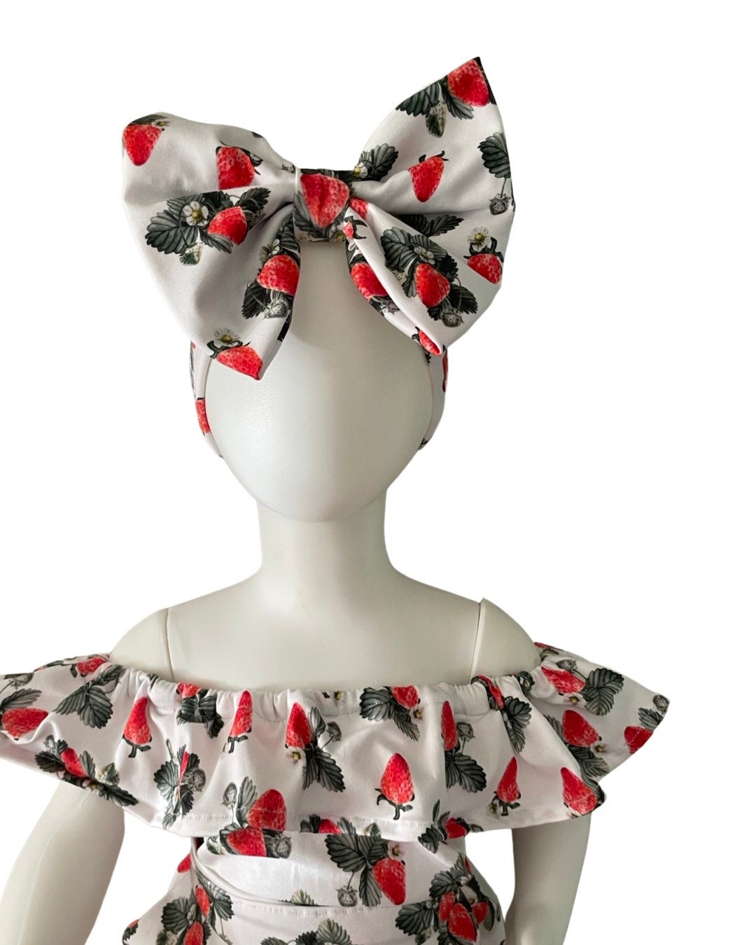 Berry First Birthday Outfit, Personalized Baby Girl Strawberry Romper , Sweet One Baby Romper , Baby Shower Gift, Birthday Strawberry Romper