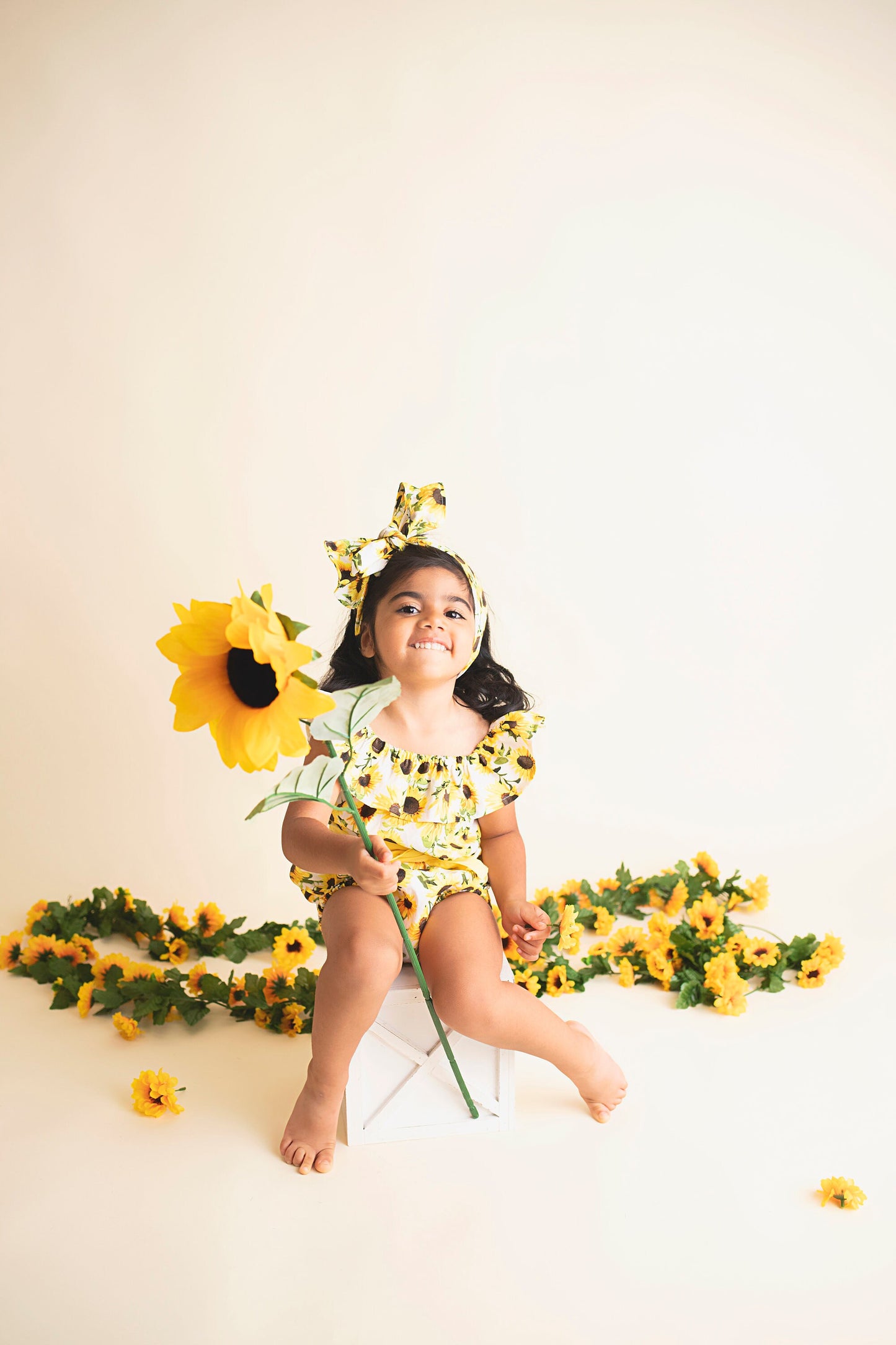 Sunflower baby girls romper, Sunflower girls 1st birthday outfit, Sunflower summer baby romper girl outfit, 1st birthday girl fall outfit