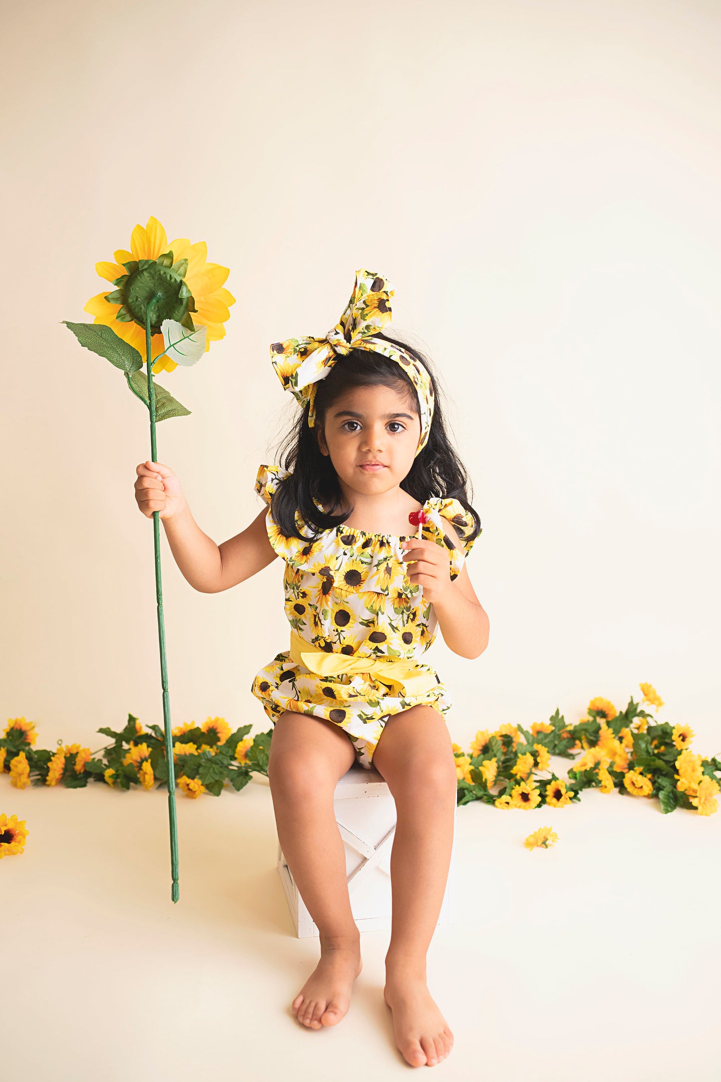 Sunflower baby girls romper, Sunflower girls 1st birthday outfit, Sunflower summer baby romper girl outfit, 1st birthday girl fall outfit