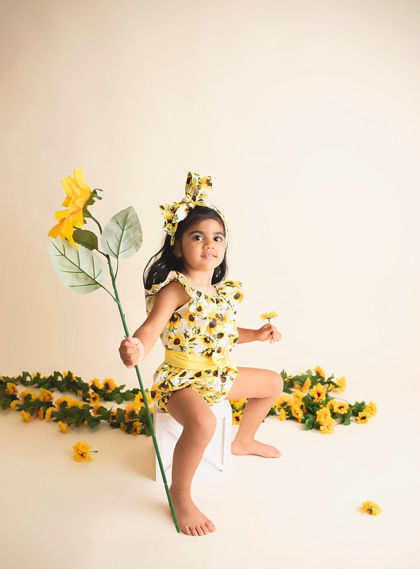 Sunflower baby girls romper, Sunflower girls 1st birthday outfit, Sunflower summer baby romper girl outfit, 1st birthday girl fall outfit