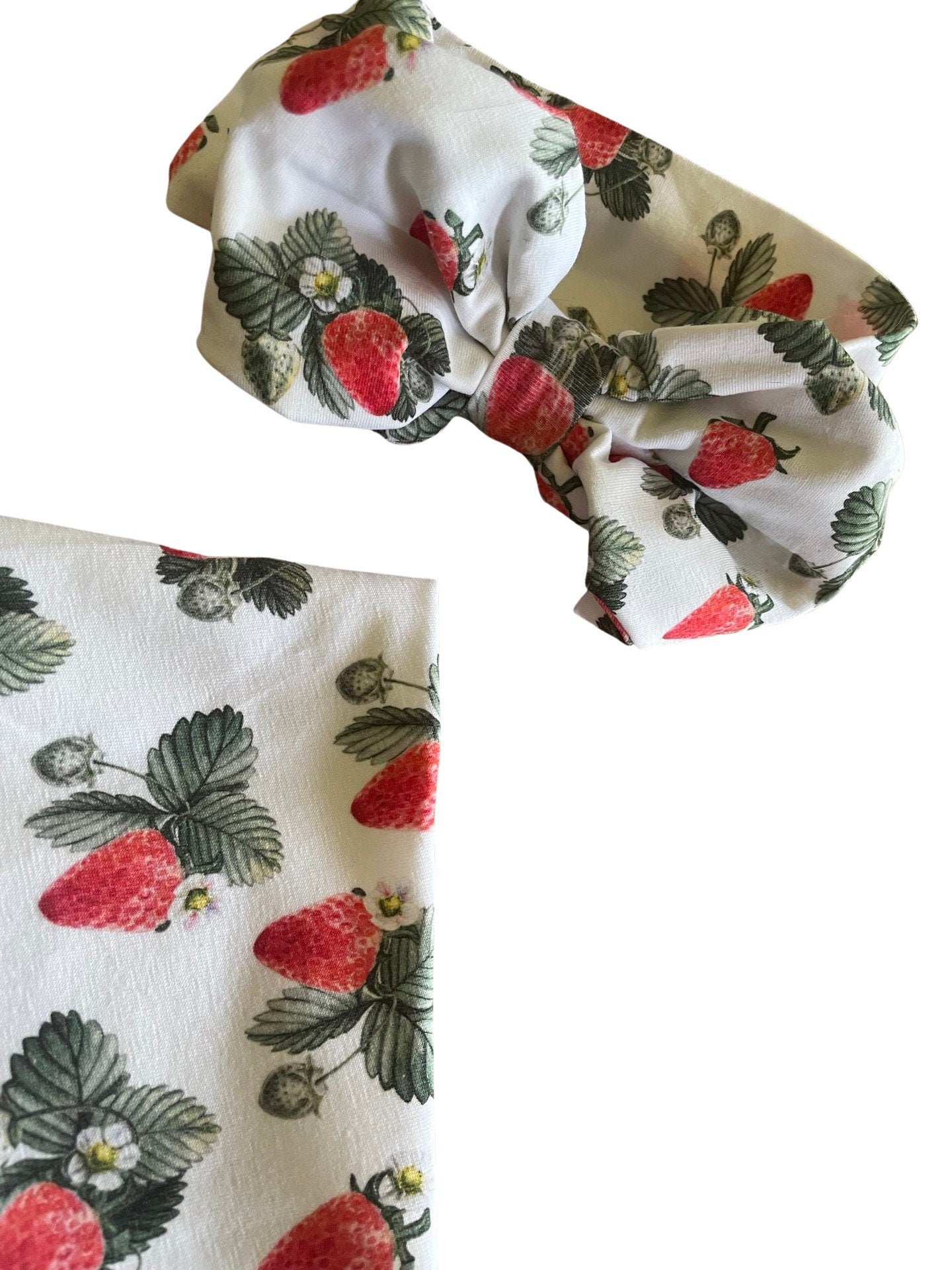 RED STRAWBERRY Swaddle Blanket Newborn Baby Girl Coming Home Outfit Name Berry Blanket Baby Shower Gift Hospital Photo Outfit