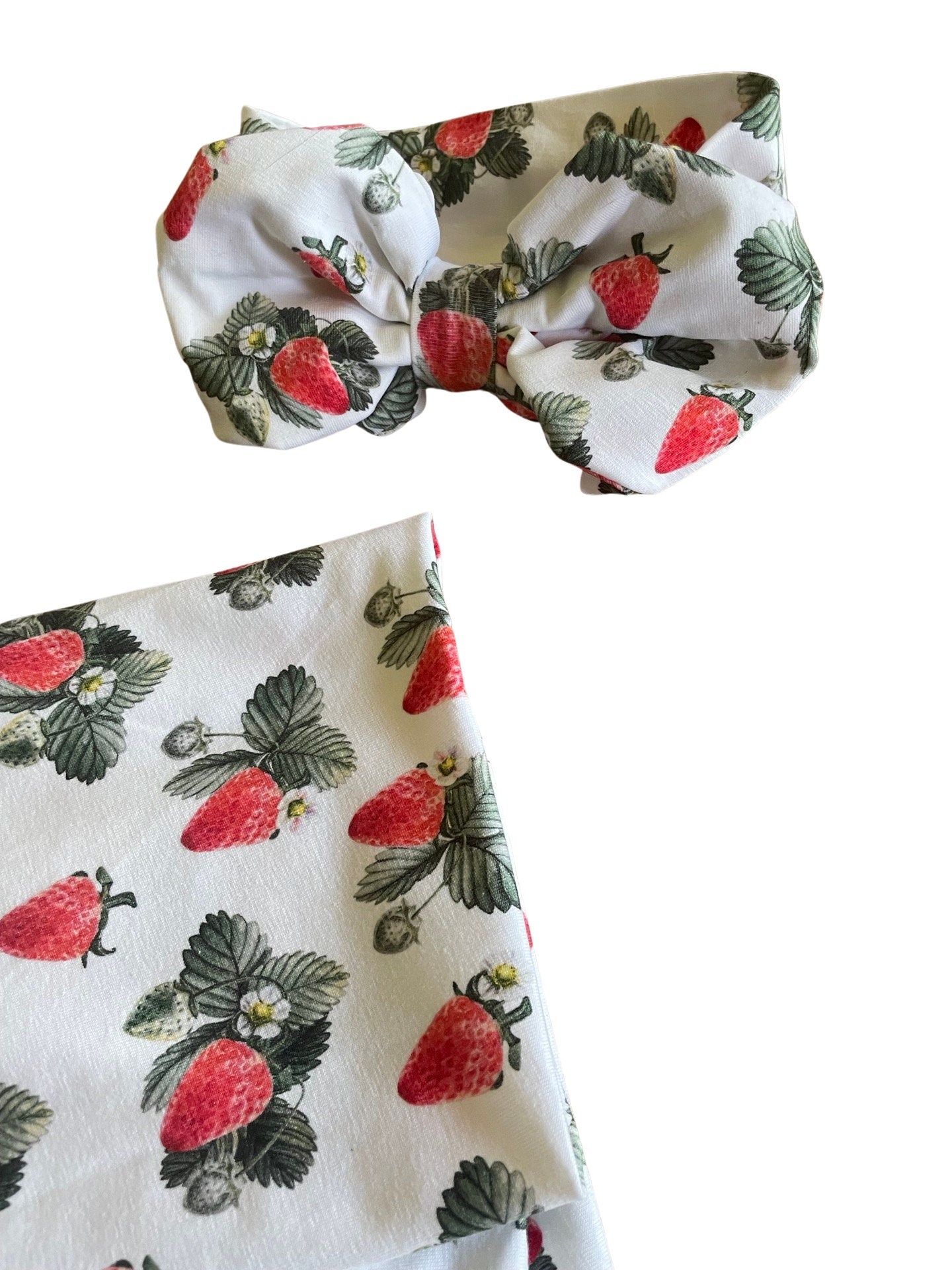RED STRAWBERRY Swaddle Blanket Newborn Baby Girl Coming Home Outfit Name Berry Blanket Baby Shower Gift Hospital Photo Outfit