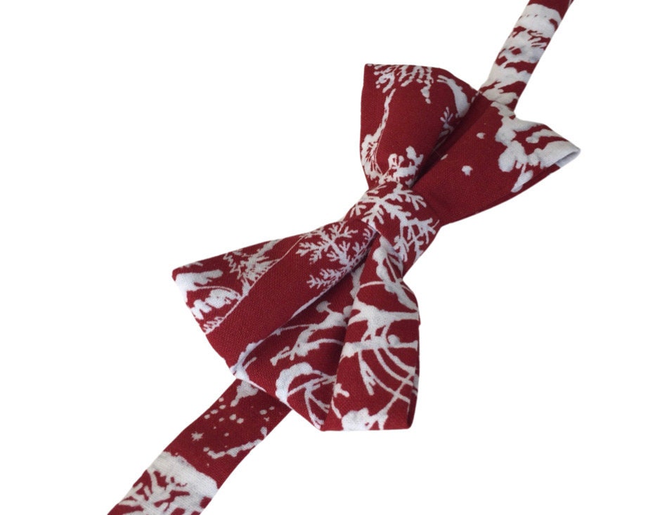 Red & White bow tie, Christmas tree bow tie, red bow tie, boy's red bow tie, boy's bow tie, baby bow tie, toddler tie, christmas bow tie