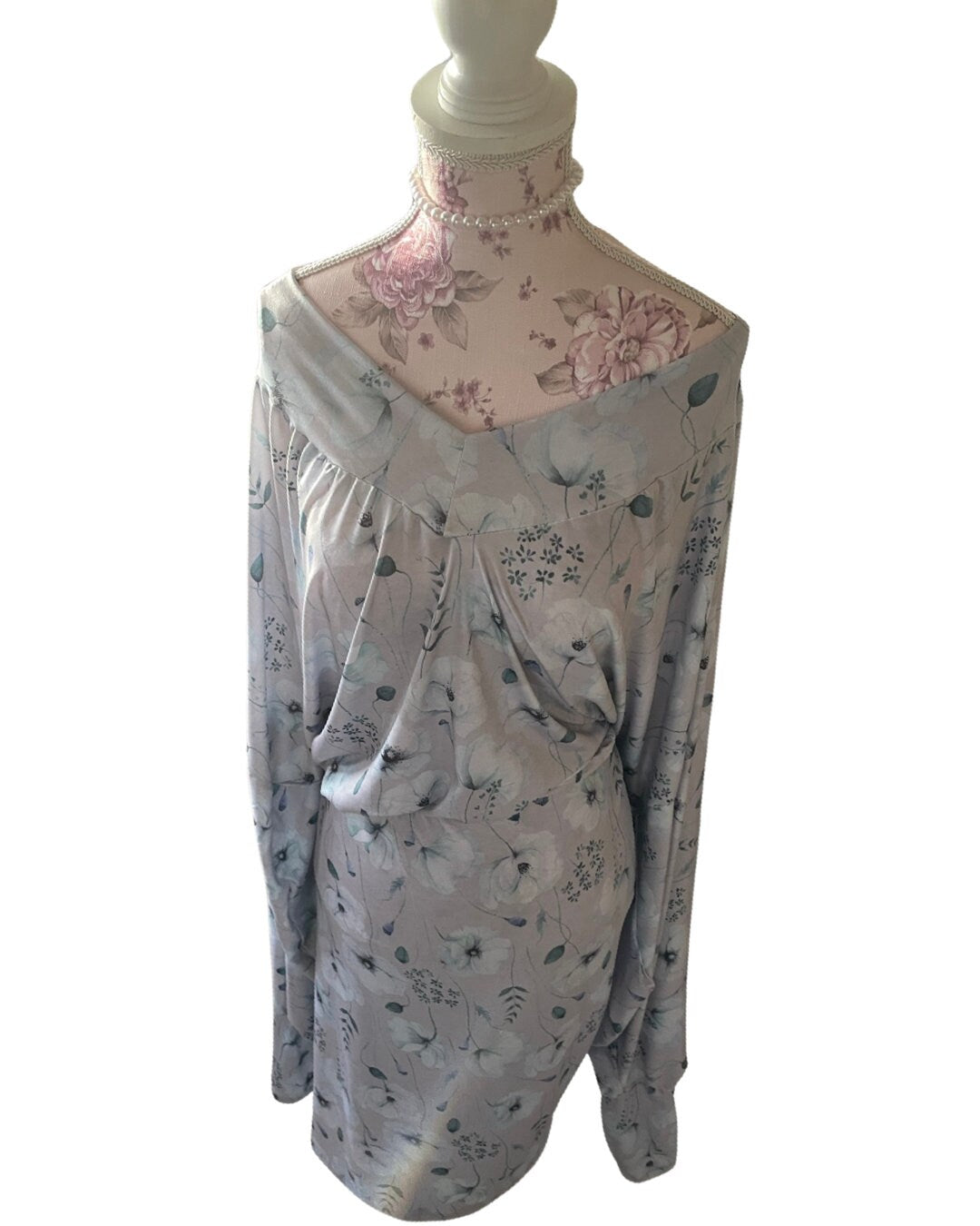 V Neck Black Viscose Dress, V-Neck Fitted Mini, knee high, calf, Deep V-Neck Minimalist Women Cocktail Dress off shoulder, lantern sleeve