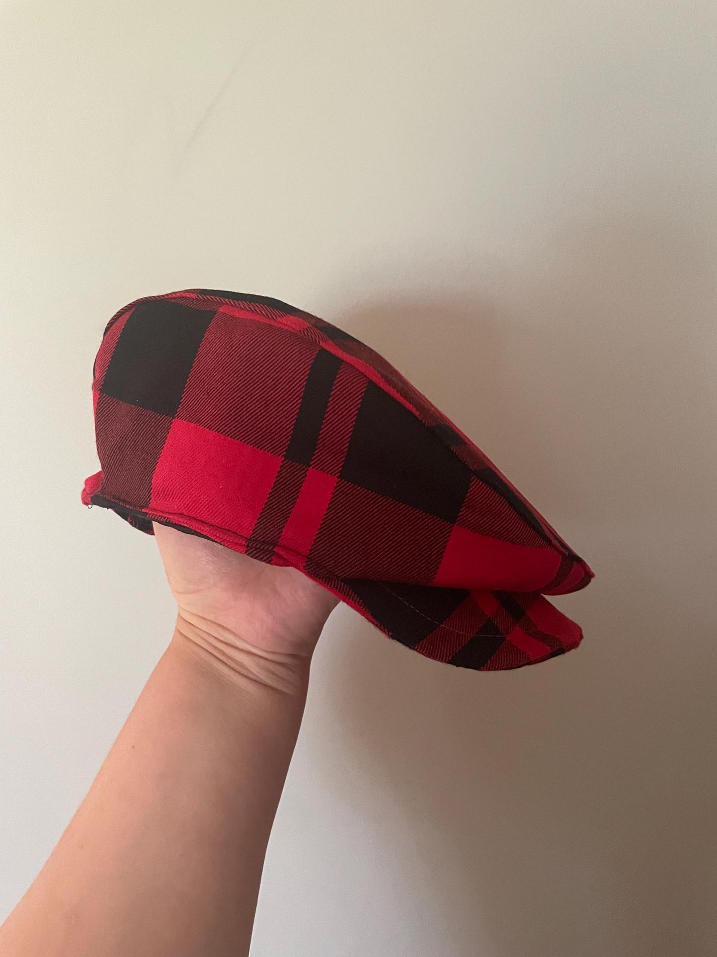 Red and Black Buffalo Check Flat Cap, Red Buffalo Plaid Newsboy Hat, Birthday Boy Buffalo Plaid Hat, Man Lumberjack Plaid Flat Cap Hat Gift