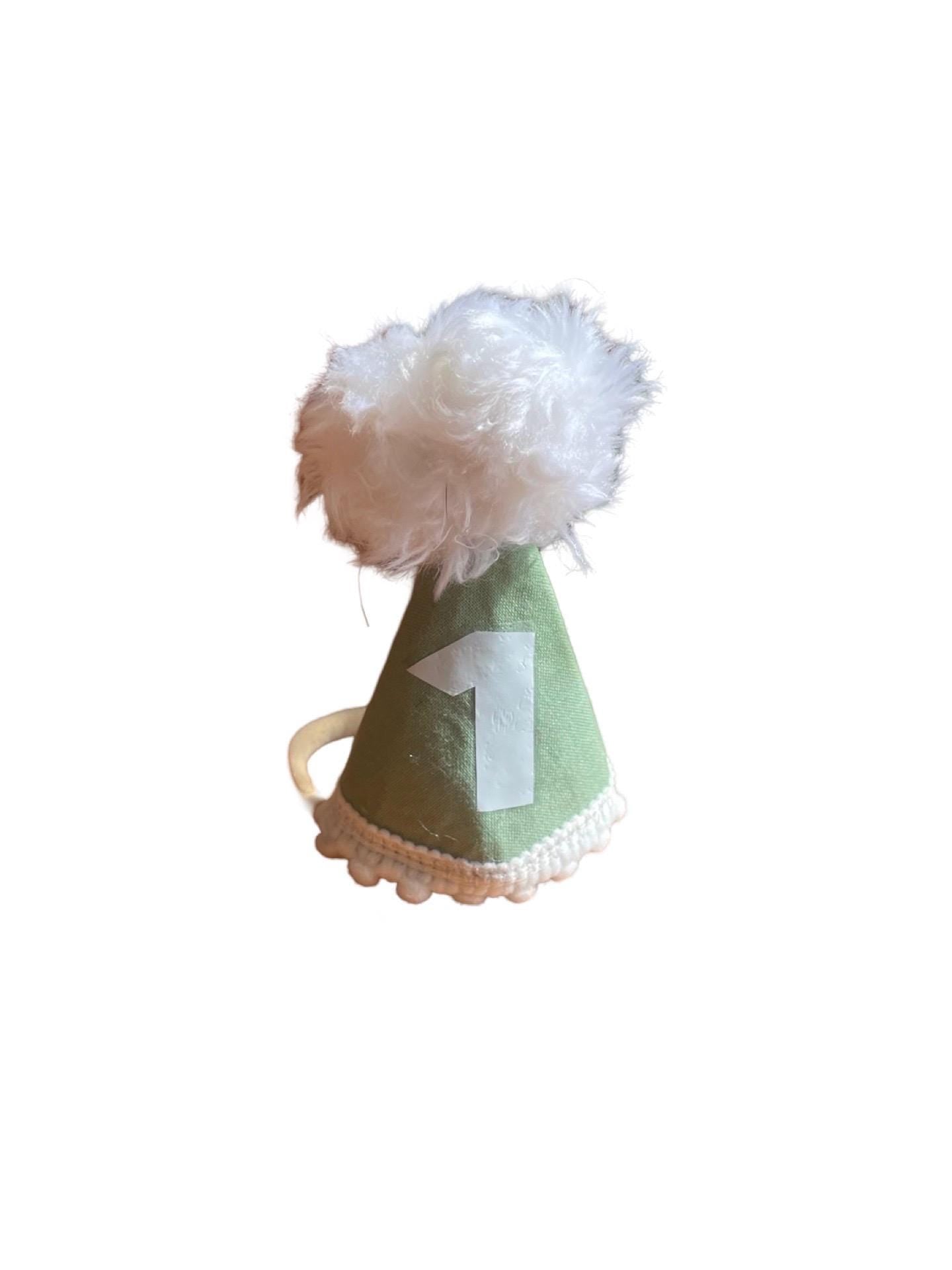 MINI Hats party in fabric. Unisex and reusable. Pointed hat and wool tassel. Birthday hat, Party Shop. party items. First birthday hat.
