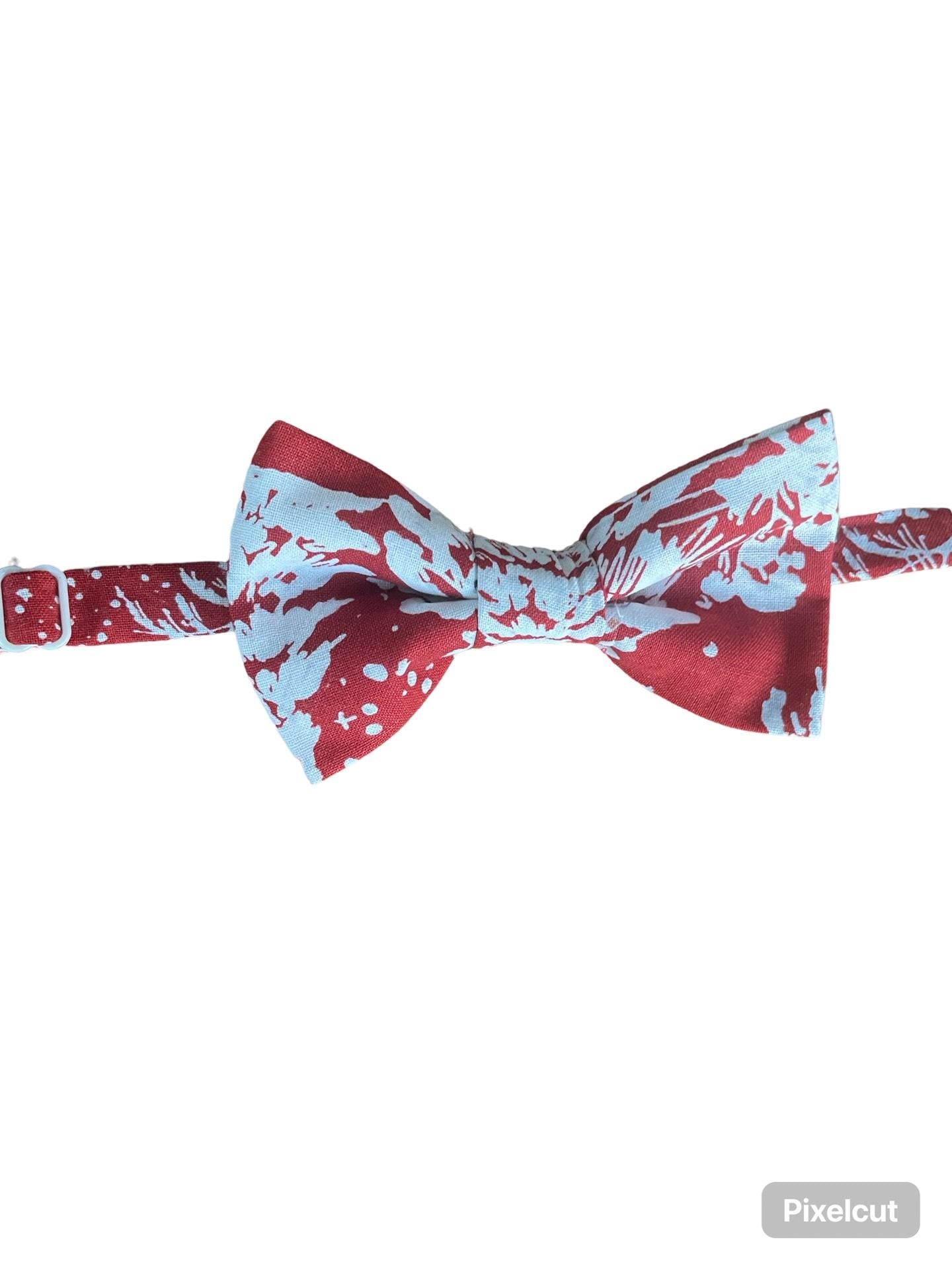 Red & White bow tie, Christmas tree bow tie, red bow tie, boy's red bow tie, boy's bow tie, baby bow tie, toddler tie, christmas bow tie
