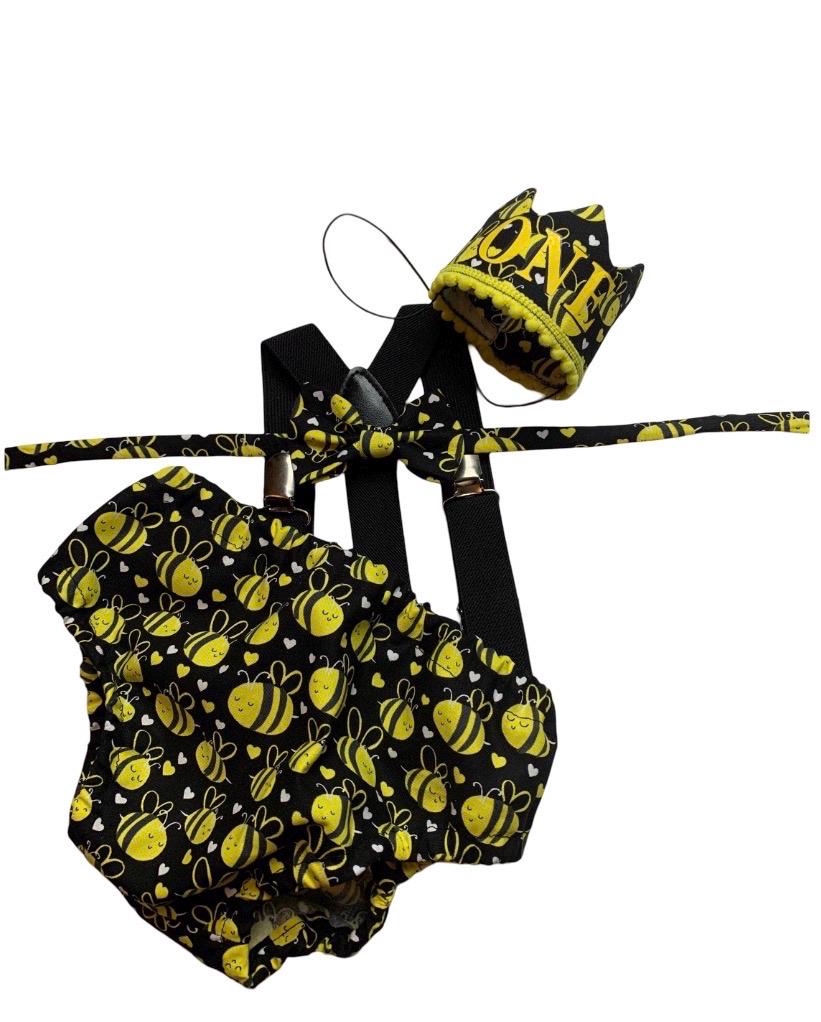 One birthday Bee theme cake, Bee black diaper cover, Boy First Birthday , bow tie yellow Diaper Cover Suspenders 1st Birthday Photoshoot