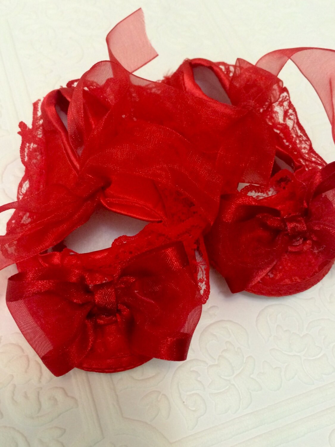 Red baby shoes, red newborn shoes, Christmas baby shoes, red bow shoes, newborn red shoes, bow baby shoes, Christmas baby bow shoes, first