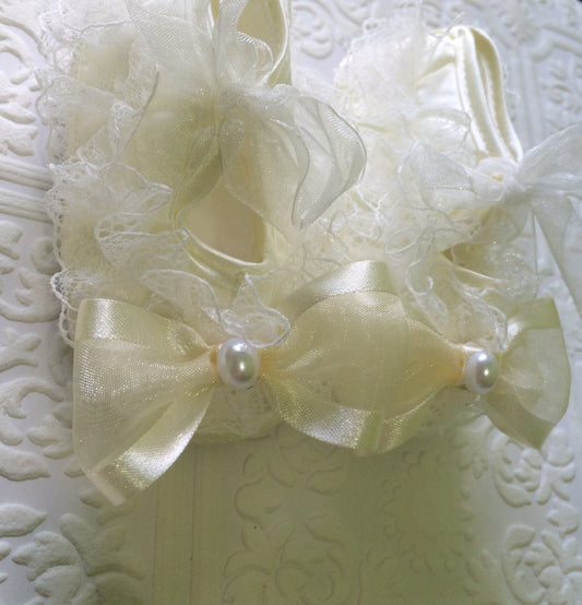 Baptism shoes, newborn shoes, ivory shoes, Lacey newborn shoes, baby shoes, ivory baby shoes, soft sole baby shoes, christening shoes