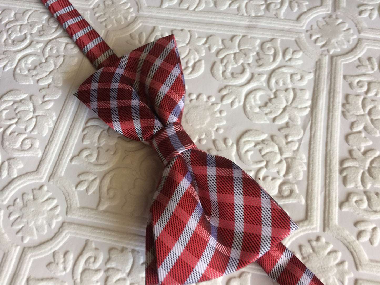 SALE: bow, plaid bow tie, red bow tie, red plaid bow tie, newborn bow tie, toddler bow tie, plaid bow tie boy, red boy bow tie, boy plaid