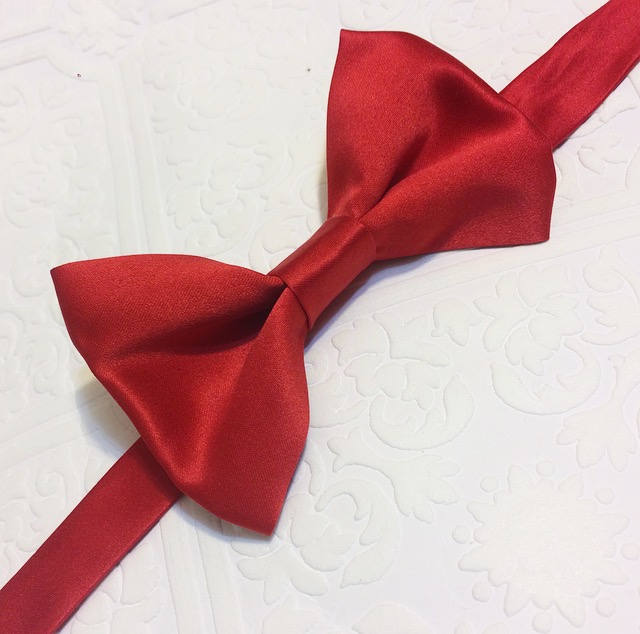 baby bow tie, valentine, Christmas bow tie, red bow tie, red satin bow tie, baby bow tie, red baby bow tie, red toddler bow tie, holiday bow