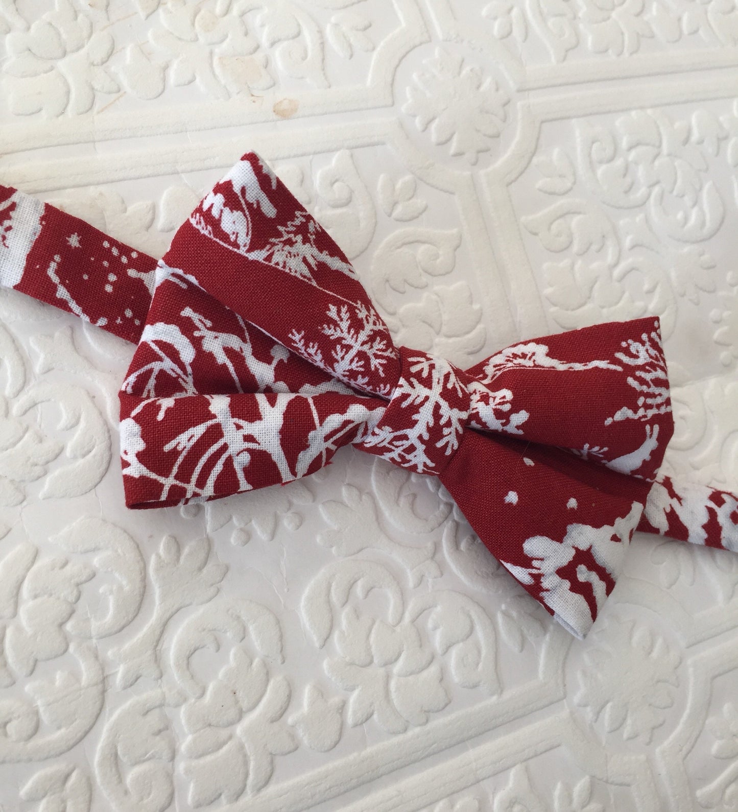 Red & White bow tie, Christmas tree bow tie, red bow tie, boy's red bow tie, boy's bow tie, baby bow tie, toddler tie, christmas bow tie