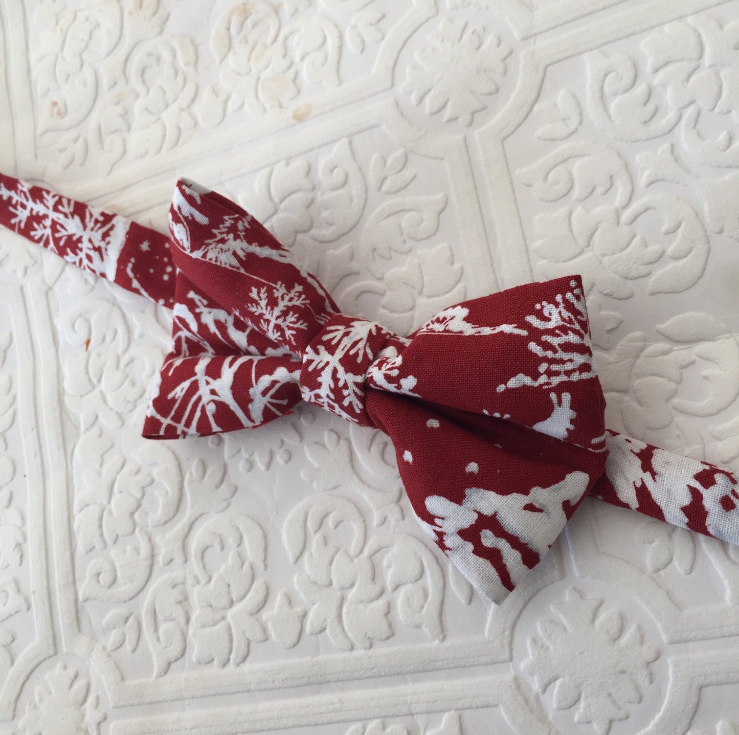 Red & White bow tie, Christmas tree bow tie, red bow tie, boy's red bow tie, boy's bow tie, baby bow tie, toddler tie, christmas bow tie