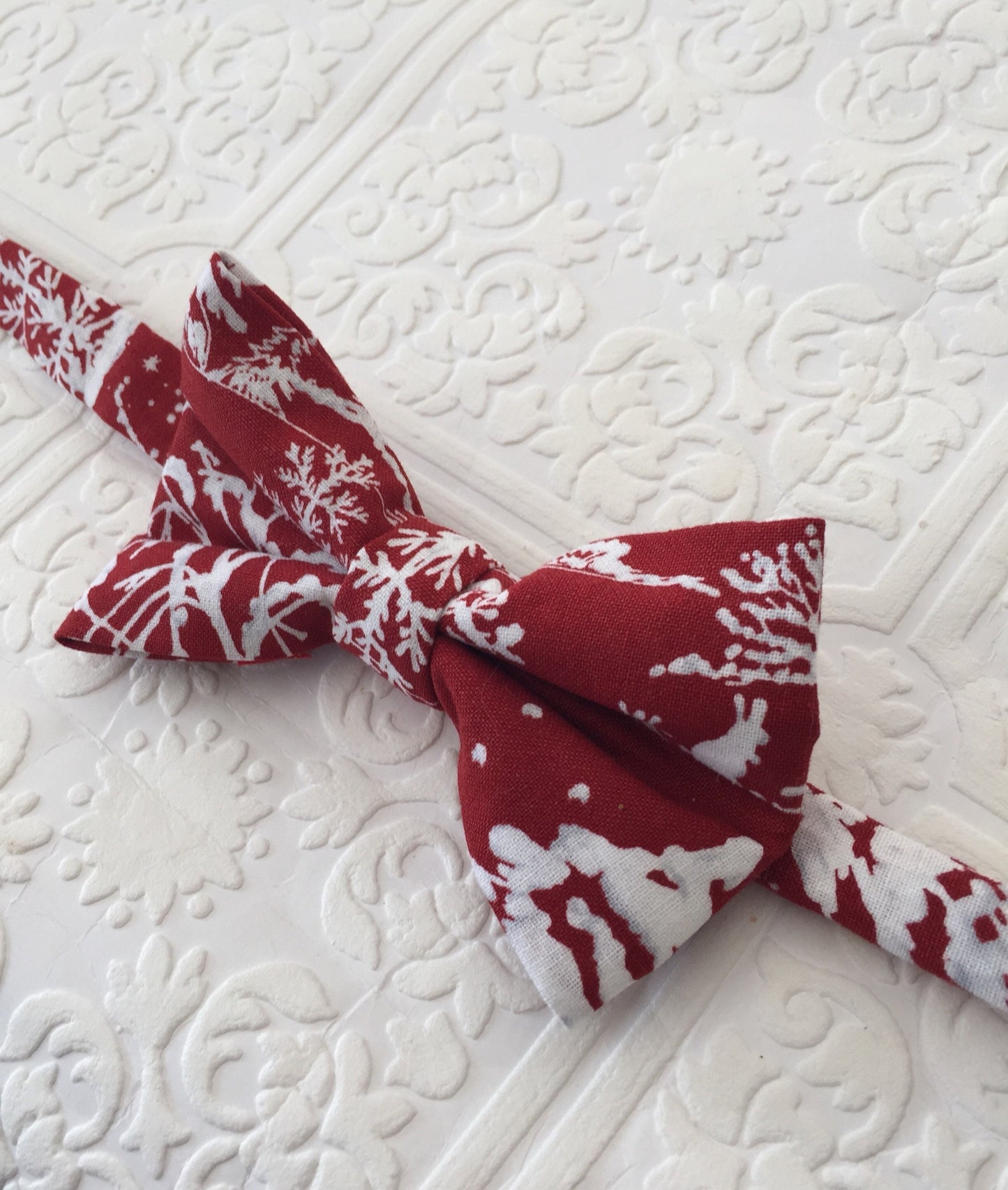 Red & White bow tie, Christmas tree bow tie, red bow tie, boy's red bow tie, boy's bow tie, baby bow tie, toddler tie, christmas bow tie