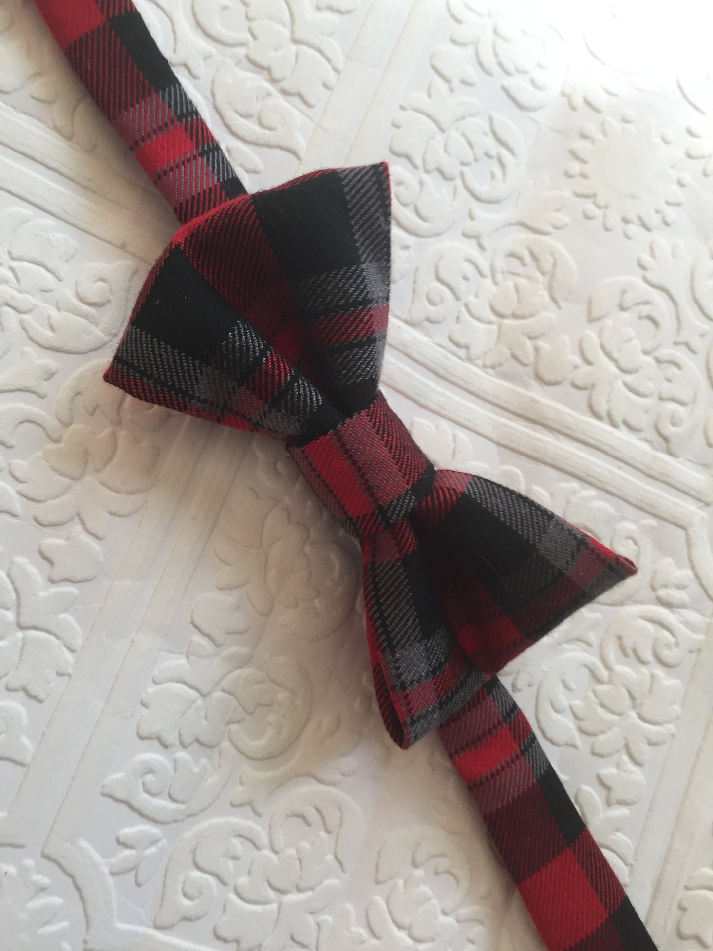 Classic Red plaid bow tie boys bow tie, infant bowtie,toddler bowtie,mens bowtie,groomsmen bowtie,adult bow tie, check bow tie, Christmas