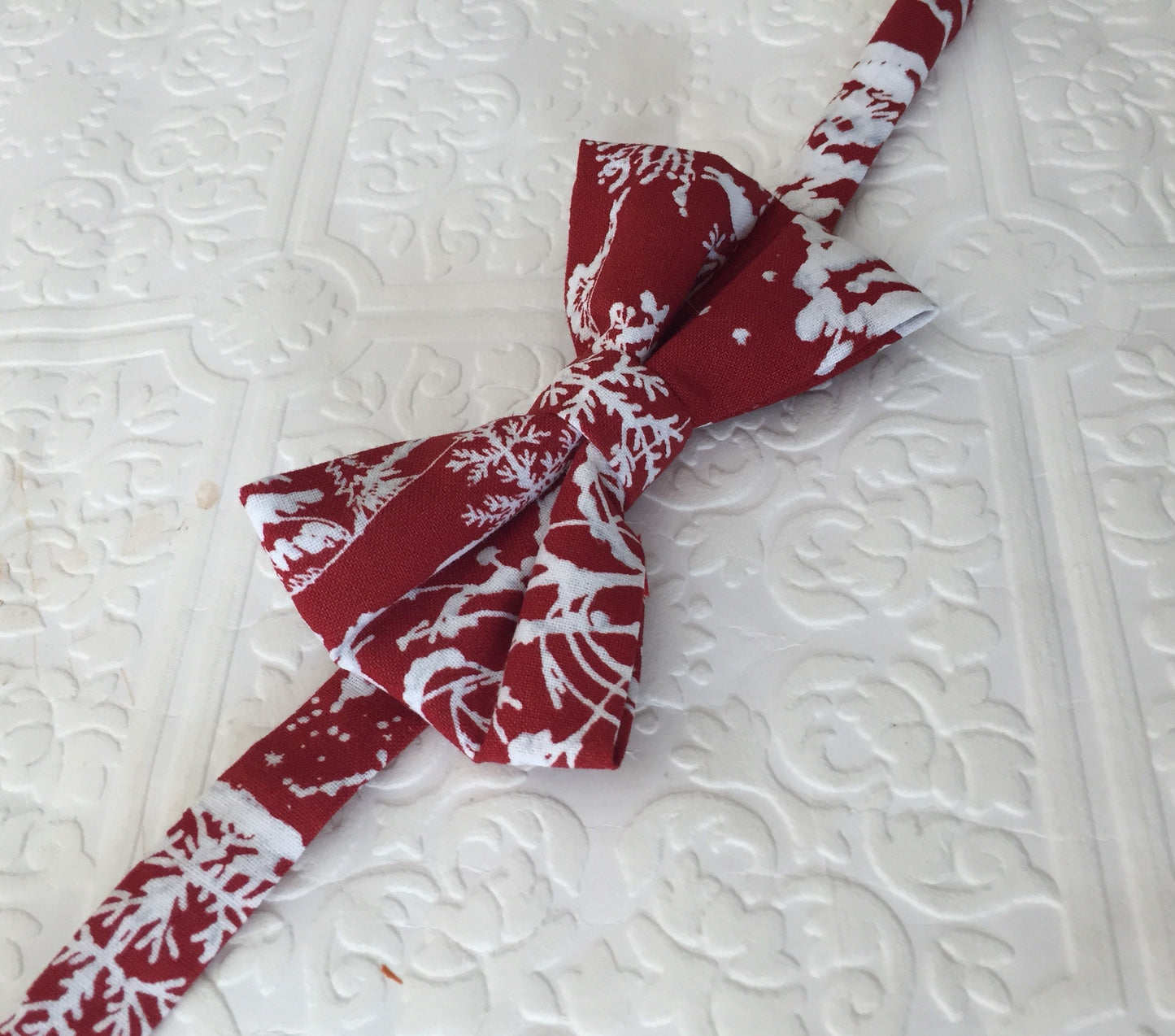 Red & White bow tie, Christmas tree bow tie, red bow tie, boy's red bow tie, boy's bow tie, baby bow tie, toddler tie, christmas bow tie