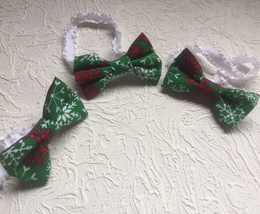 Snowflake bow, Christmas bow, bow headband, red snowflake bow, Christmas headband, baby headband, classic style bow, green red bow