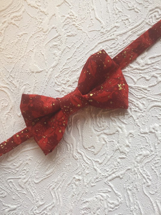 Christmas Holly Pre-Tied Bow Tie, Xmas Bow Tie, Holly Bow Tie, Christmas Bowtie