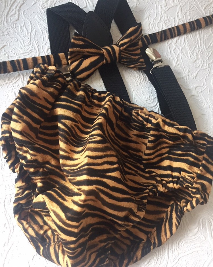 Wild one birthday boy outfit, wild one cake smash outfit boy, wild one party outfit, tiger cake smash outfit, tiger bloomer, tiger bow tie