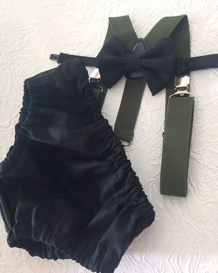 Cake Smash Boy Outfit, Black and green 1st Birthday Boy, Black Diaper Cover, Bowtie, Suspender, army suspenders, First Birthday Boy, Boy