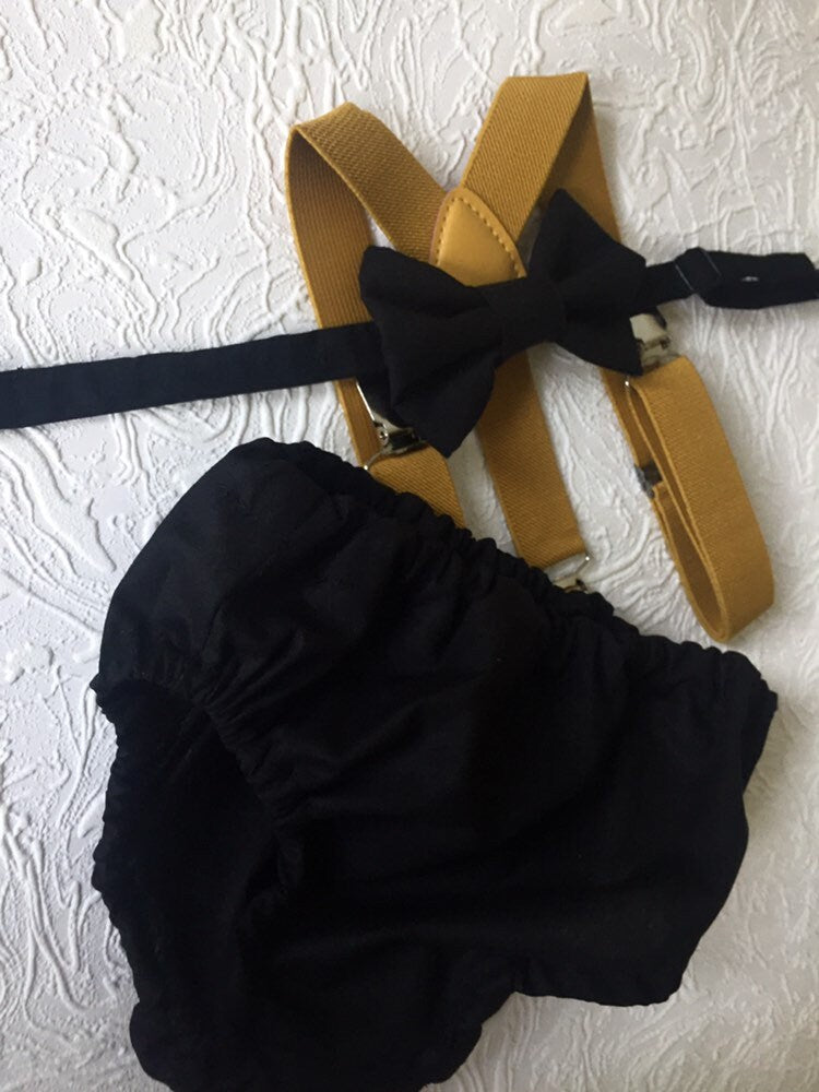 Cake Smash Boy Outfit, Black and Gold 1st Birthday Boy, Black Diaper Cover, Bowtie, Suspender, First Birthday Boy, Boys 1st Birthday