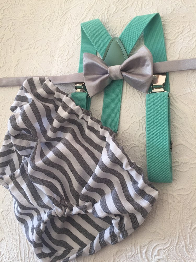 1st Birthday boy cake smash Outfit Bow tie bloomers Suspenders Gray stripe mint, boy outfit,bloomers,diaper cover