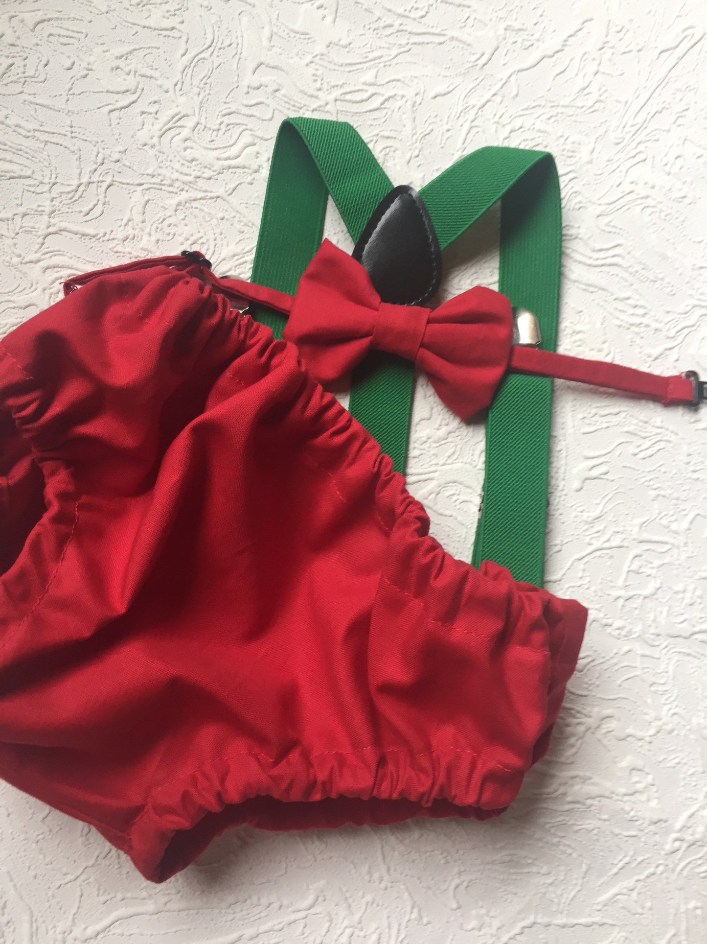 Christmas cake smash outfit, bowtie suspenders and diaper cover, Christmas 1st birthday outfit, boy christmas 1st birthday outfit