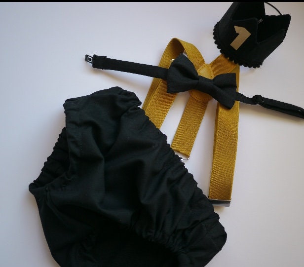Cake Smash Boy Outfit, Black and Gold 1st Birthday Boy, Black Diaper Cover, Bowtie, Suspender, gold suspenders, First Birthday Boy, Boys 1st