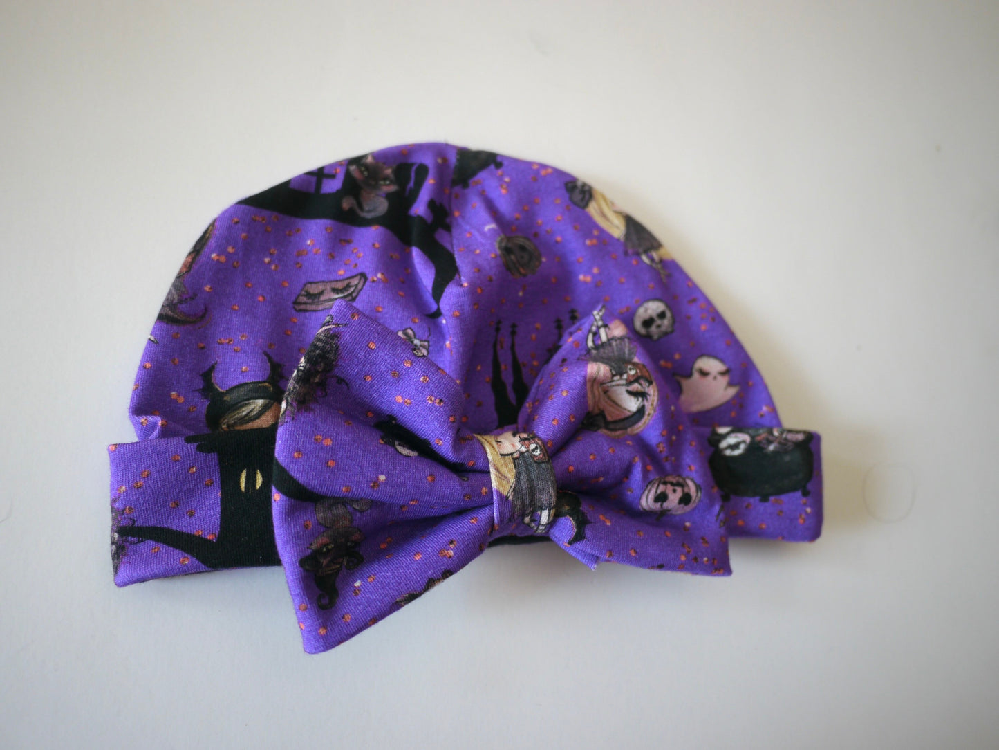 Baby girl hat with bow, baby girl hat, newborn hat with bow, baby girl hat, newborn girl hat, baby girl beanie, my first Halloween hat