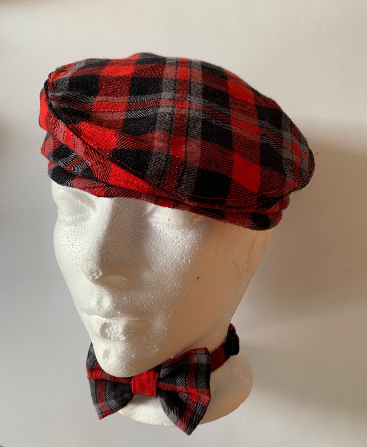 Red, grey and Black Buffalo Check Flat Cap for Father and son Christmas photos