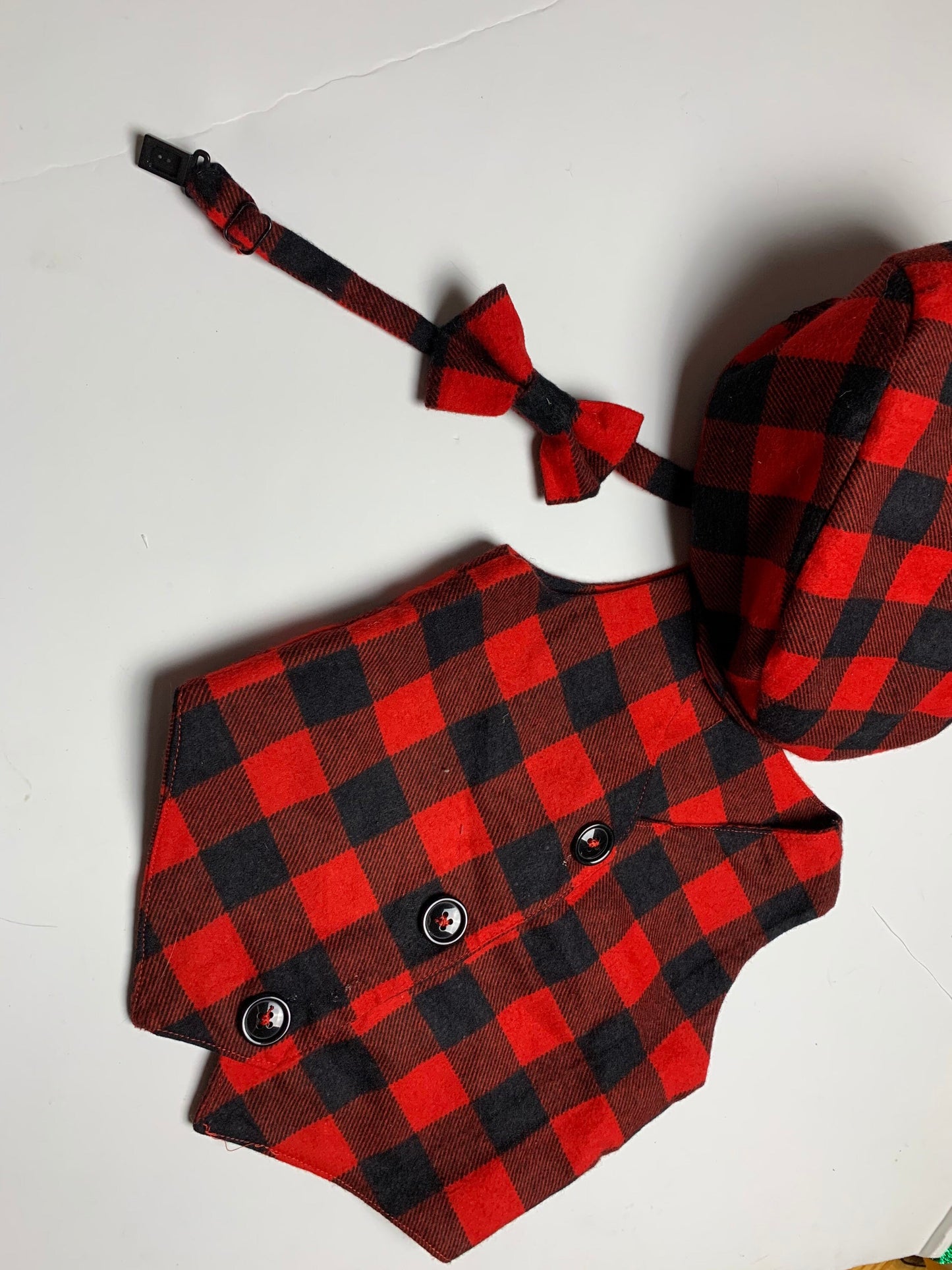 Boys red vest and bow tie Toddler boy vest Baby boy bow tie Infant vest boy Christmas outfit Page boy outfit Boy vest Toddler vest and tie