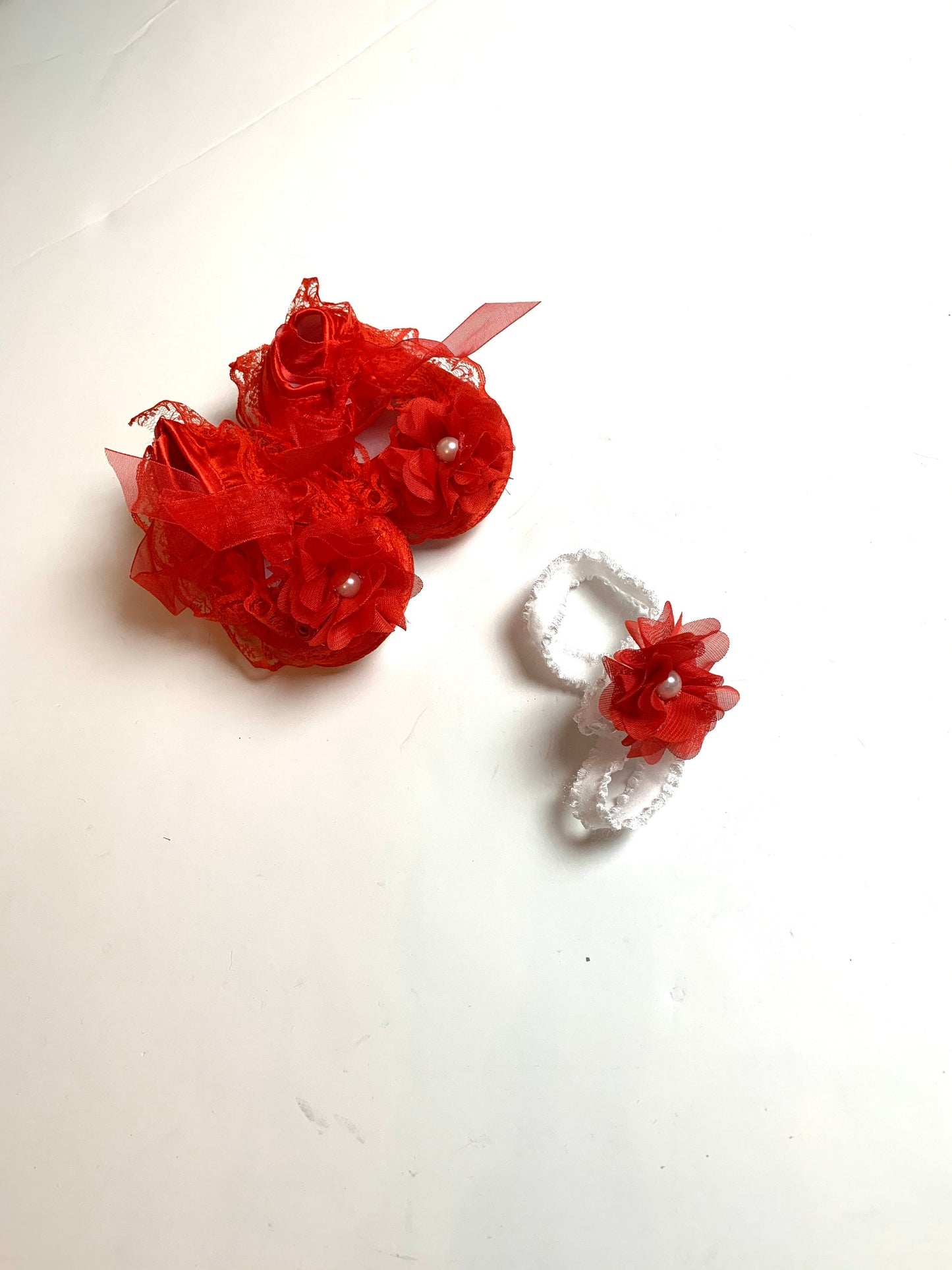 Red baby shoes set with lace and flower, Red baby gift set of cute baby shoes and headband, handmade baby girl dress SET, girl party outfit