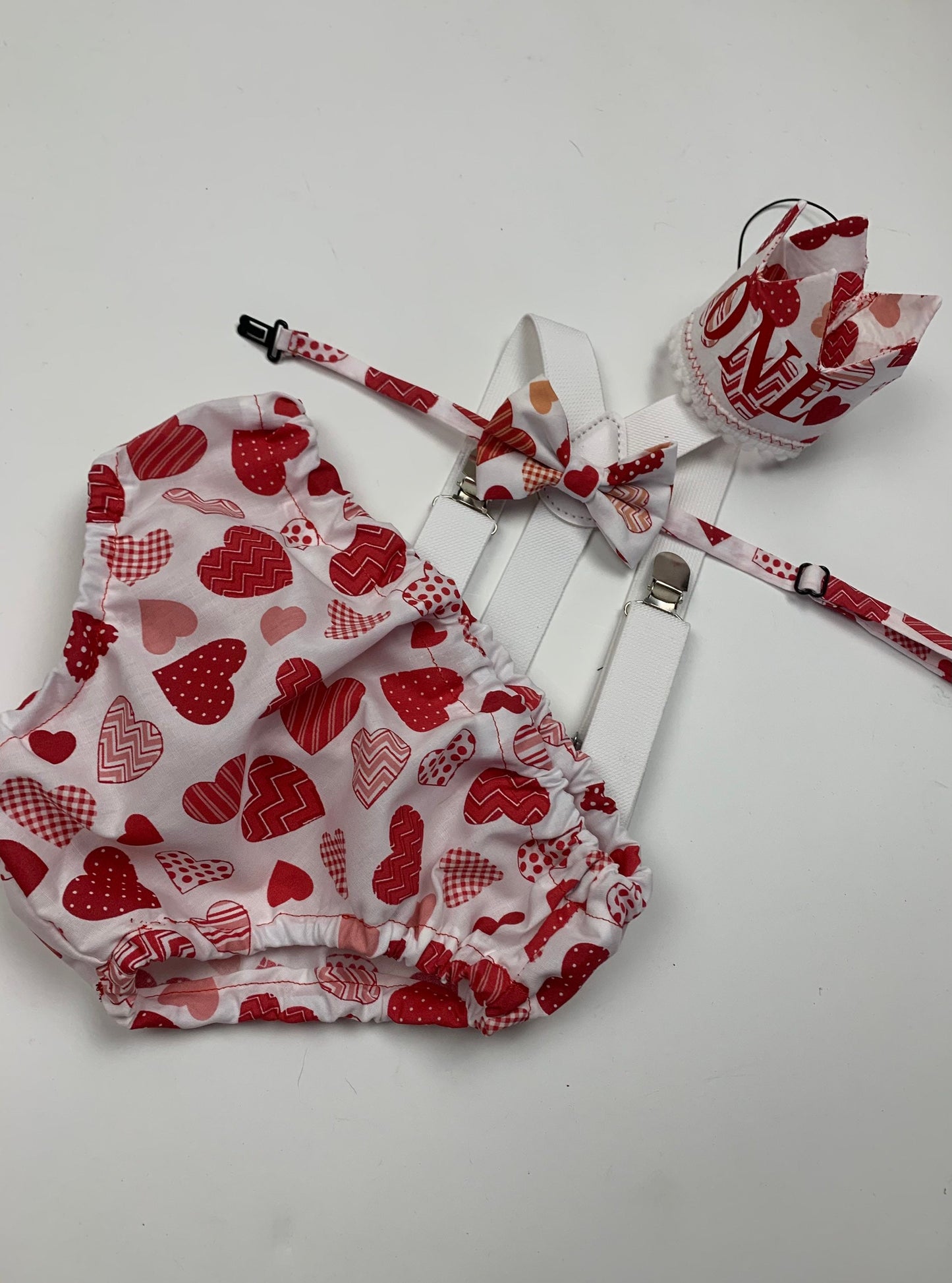 Boy Cake Smash Outfit, Red Boy Cake Smash, Milestone Pictures, 1st Birthday,Valentine’s Day Bow Tie,Christmas Bow tie, Tie and Diaper Cover