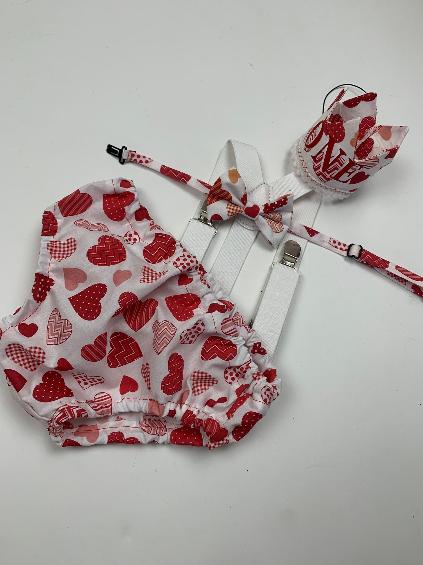 Boy Cake Smash Outfit, Red Boy Cake Smash, Milestone Pictures, 1st Birthday,Valentine’s Day Bow Tie,Christmas Bow tie, Tie and Diaper Cover