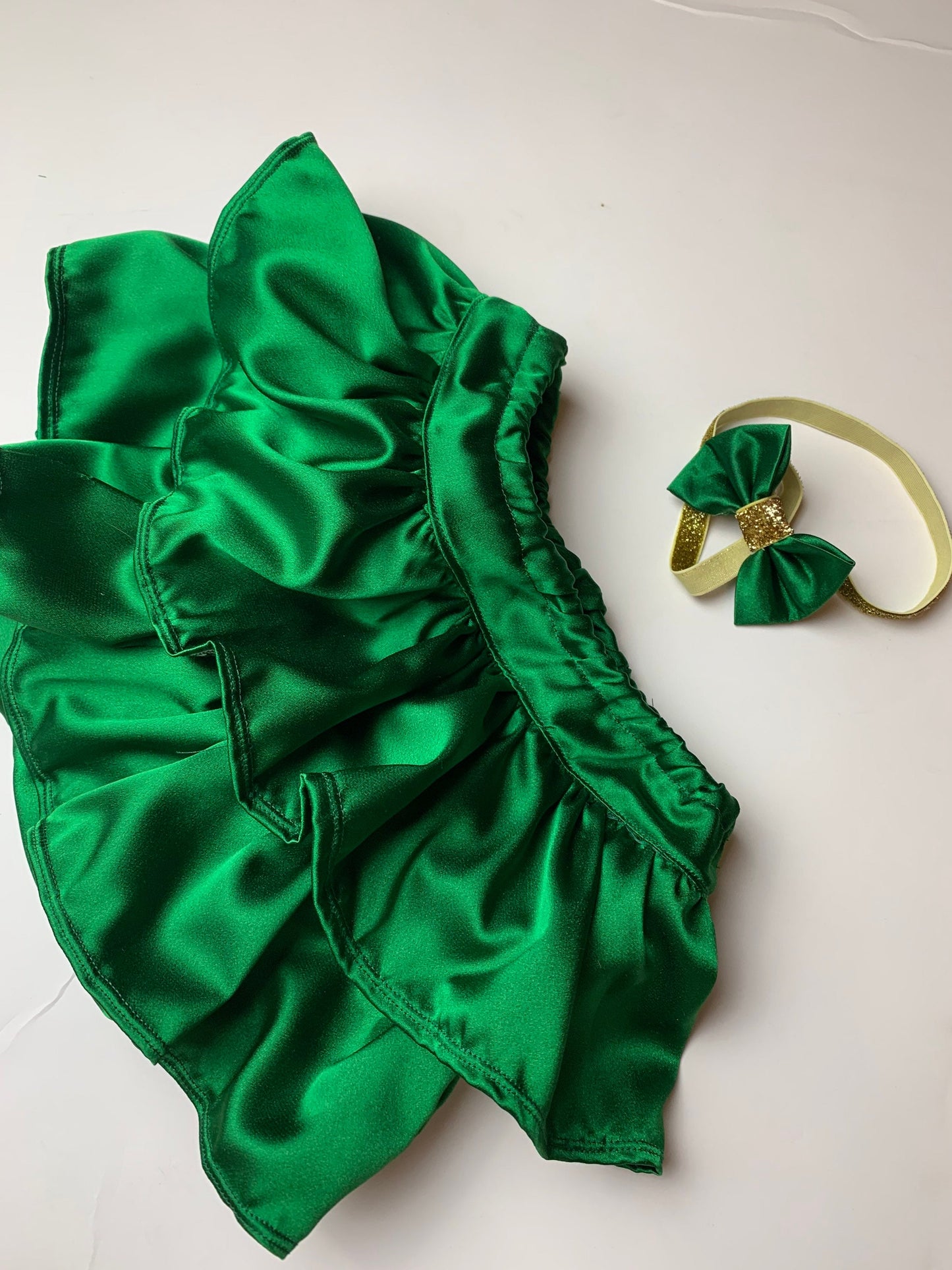 Headband bloomer set, lucky one cake smash, girl bloomer set, bow headband bloomer, emerald diaper cover, baby girl satin, bloomer girl set