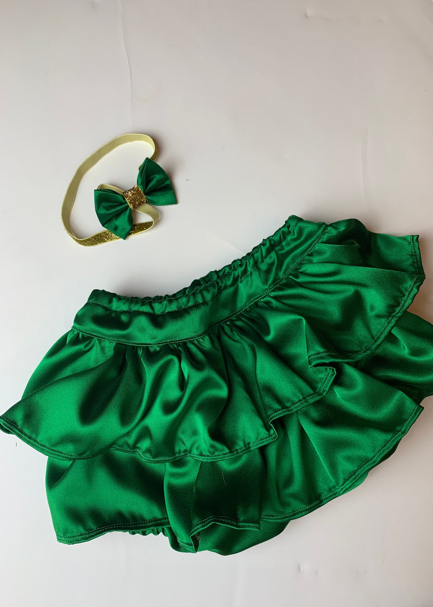 Headband bloomer set, lucky one cake smash, girl bloomer set, bow headband bloomer, emerald diaper cover, baby girl satin, bloomer girl set